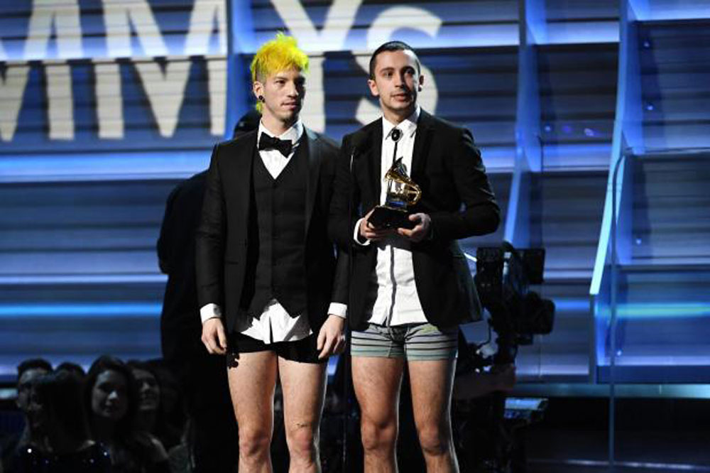 21 Pilots go pantless (c/o Getty Images)